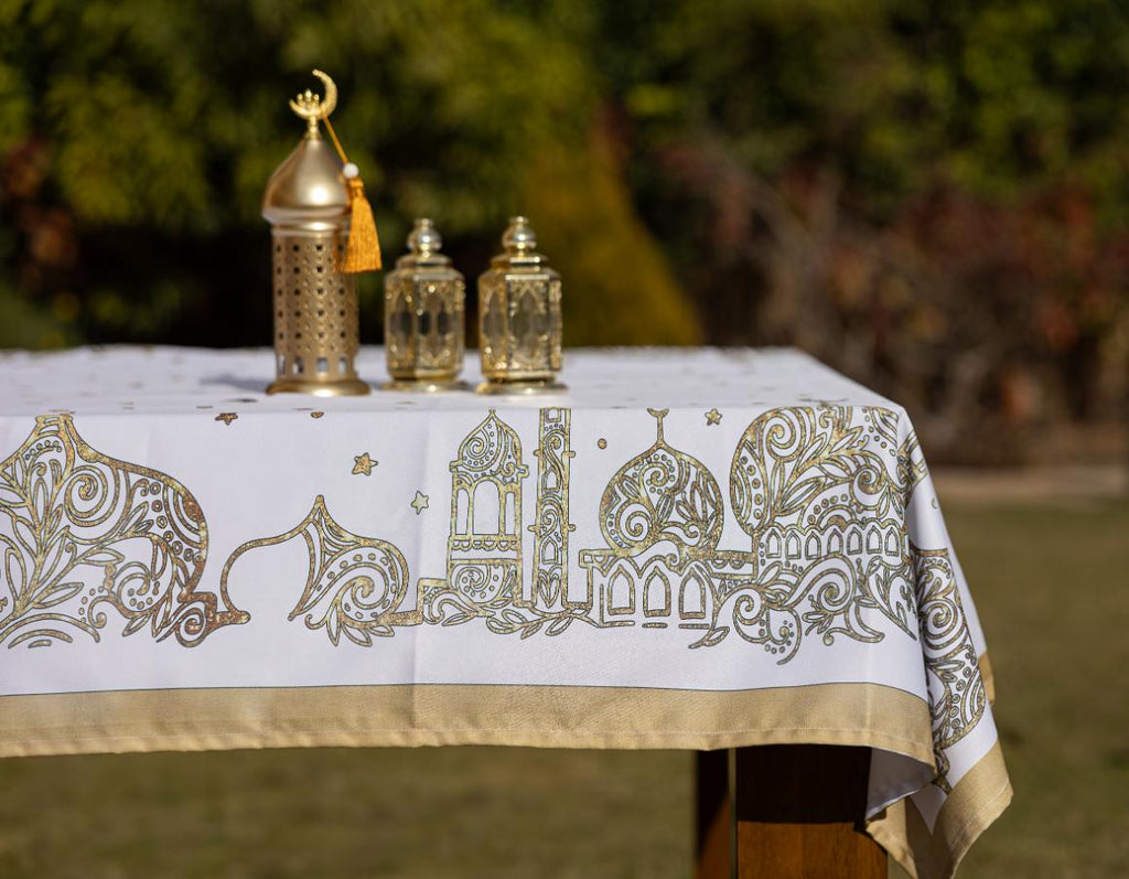 The Lailaty shimmery table cover (M)