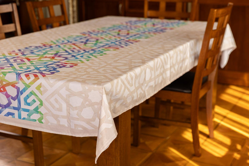 The Vibrant Islamic Art table cover (M)