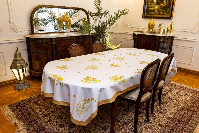 The Golden Chandeliers table cover