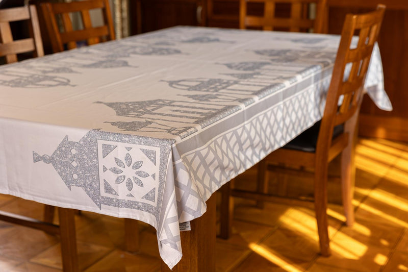 The Mega Silver lanterns table cover (M)