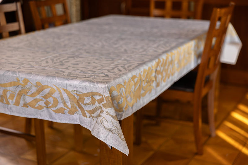 The Chic calligraphy in grey table cover (M)