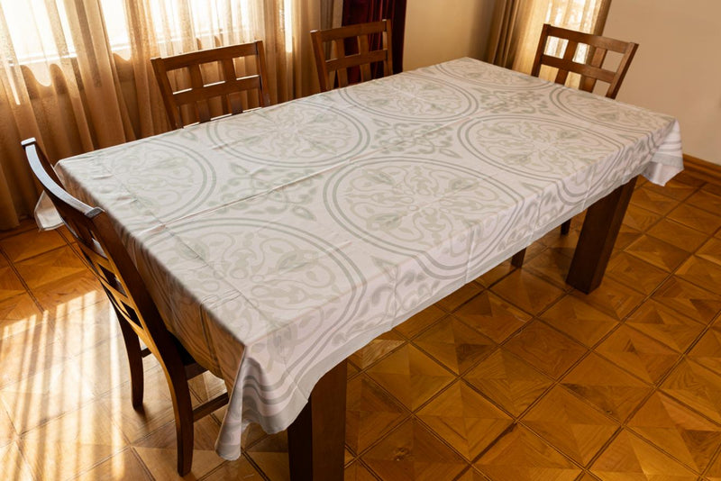 The Pastel Pistache table cover